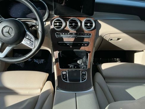 Used 2022 Mercedes-Benz GLC 300 4MATIC image 11