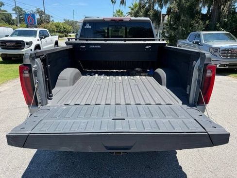 Used 2024 GMC Sierra 2500 Denali Ultimate AWD/4WD image 5