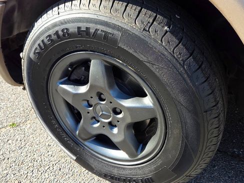 Used 2001 Mercedes-Benz ML 320 4MATIC image 54