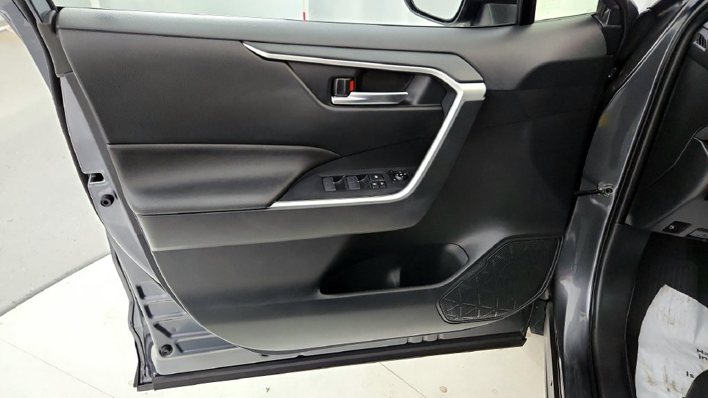 Certified 2023 Toyota RAV4 SE AWD/4WD image 19