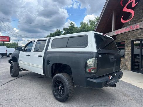 Used 2010 Chevrolet Silverado 1500 LT AWD/4WD image 3