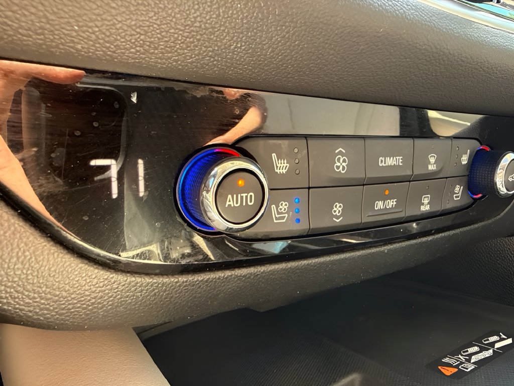 Used 2023 Buick Enclave Premium w/ Experience Buick Package FWD image 25