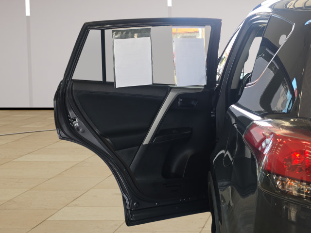 Used 2018 Toyota RAV4 LE w/ All Weather Liner Package FWD image 22