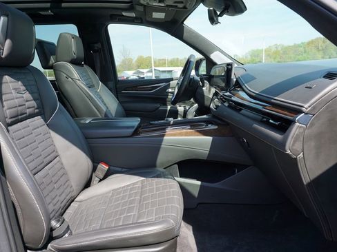 Used 2022 Cadillac Escalade Sport Platinum w/ LPO, ONYX Package image 48