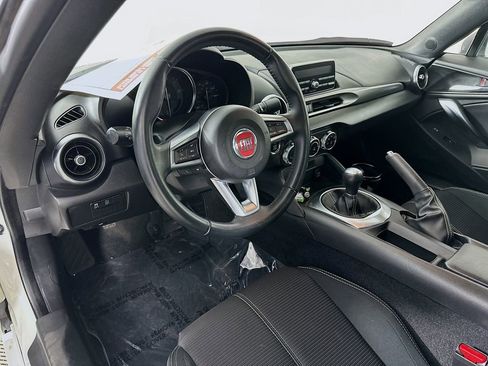 Used 2018 FIAT 124 Spider Classica RWD image 14