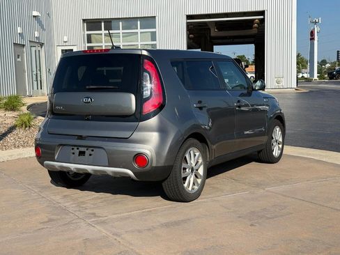 Used 2019 Kia Soul + FWD image 5