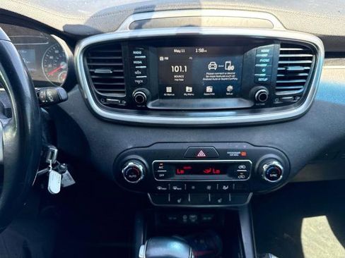 Used 2020 Kia Sorento LX w/ LX I4 Convenience Package FWD image 8