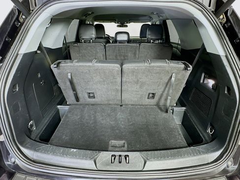 Used 2023 Ford Explorer XLT w/ Equipment Group 202A image 28