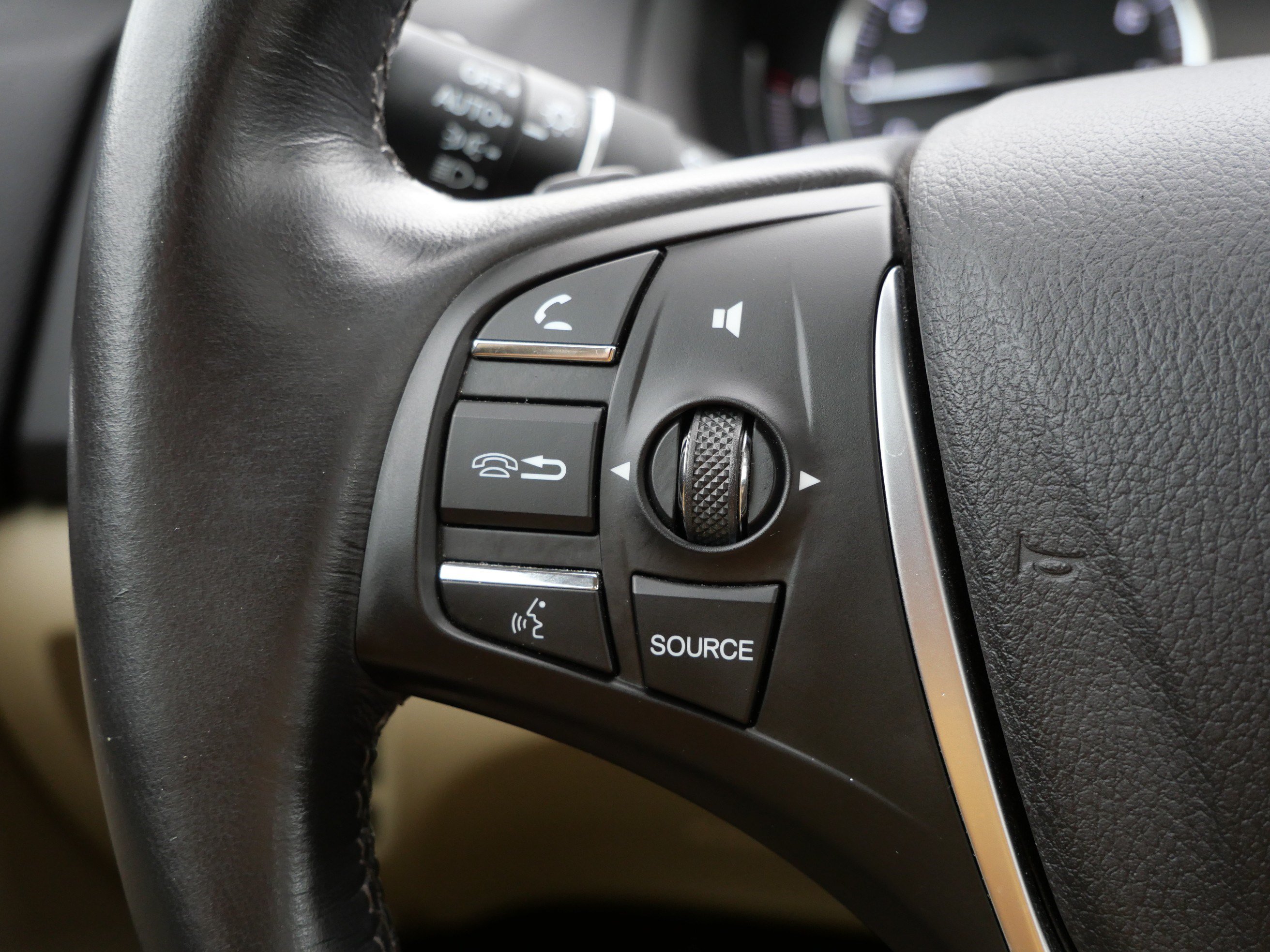 Used 2015 Acura TLX w/ Technology Package FWD image 28