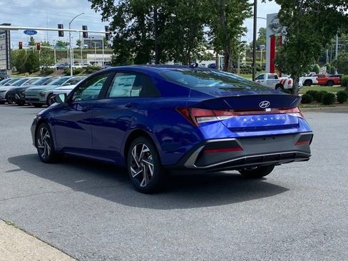 New 2025 Hyundai Elantra Sport FWD image 6