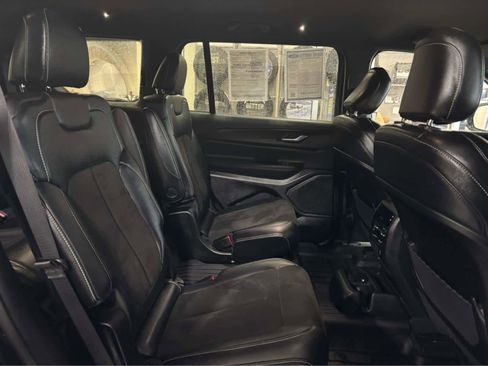 Used 2023 Jeep Grand Cherokee L Altitude image 46