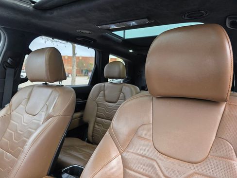 Used 2022 Kia Telluride SX w/ SX Prestige Package image 14