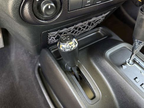 Used 2015 Jeep Wrangler Unlimited Sport w/ Quick Order Package 24S image 28