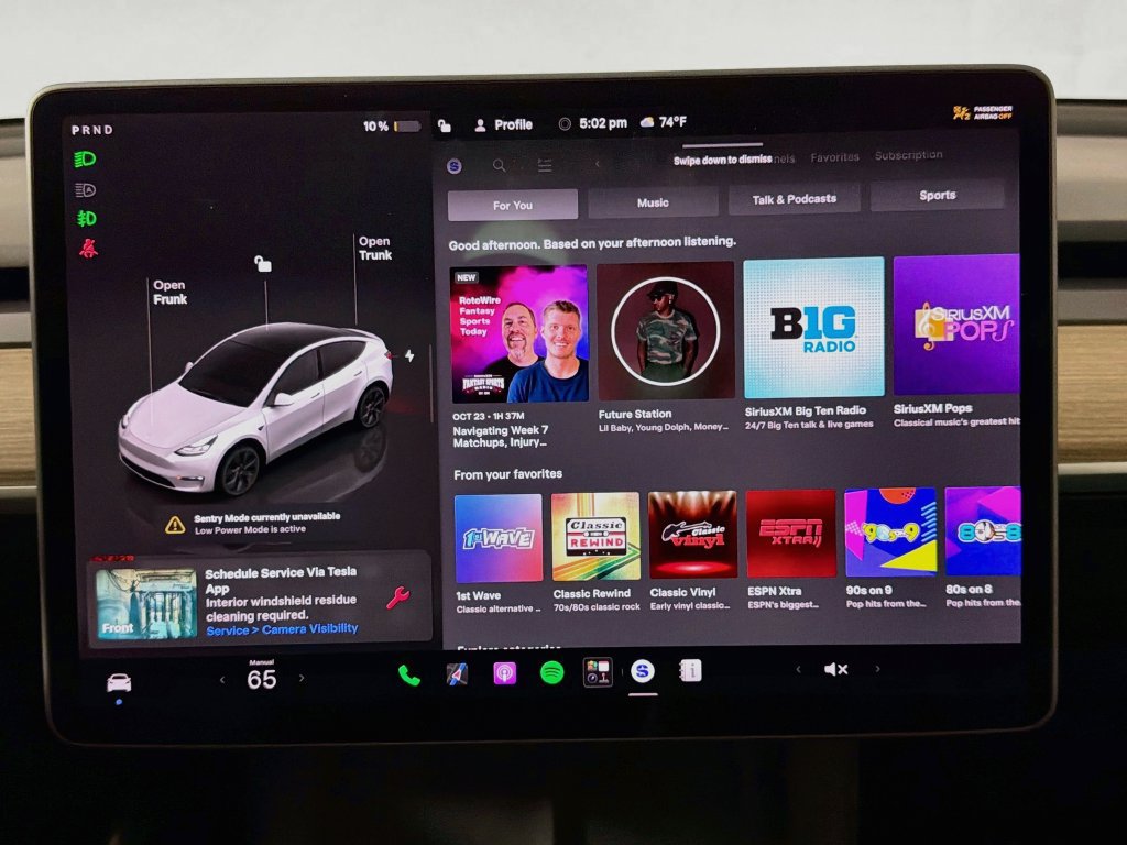 Used 2025 Tesla Model Y Long Range AWD/4WD image 23