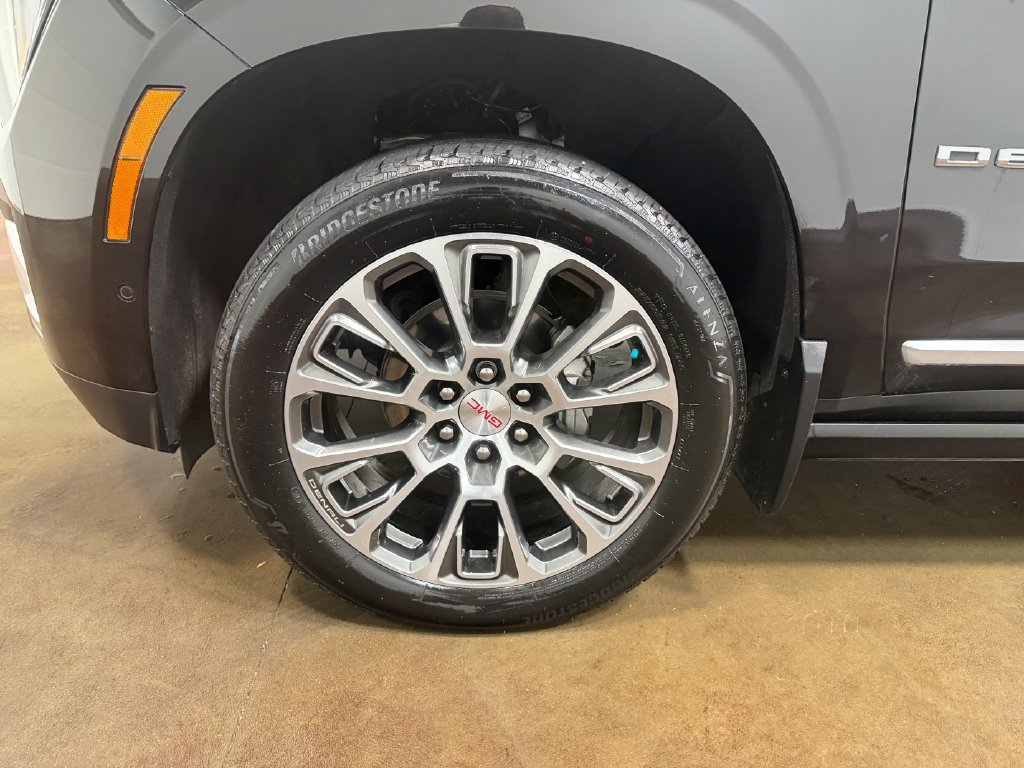 Used 2025 GMC Yukon Denali w/ Denali Reserve Package AWD/4WD image 91