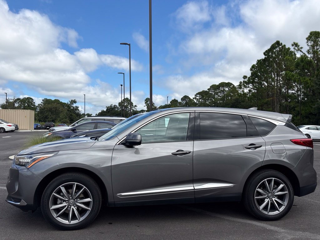 Used 2024 Acura RDX w/ Technology Package AWD/4WD image 2