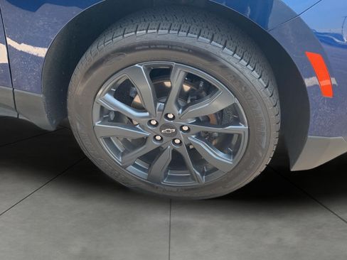 Used 2022 Chevrolet Equinox RS w/ LPO, Floor Liner Package AWD/4WD image 22