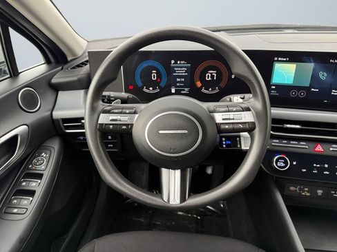 Used 2025 Hyundai Sonata SEL FWD image 12