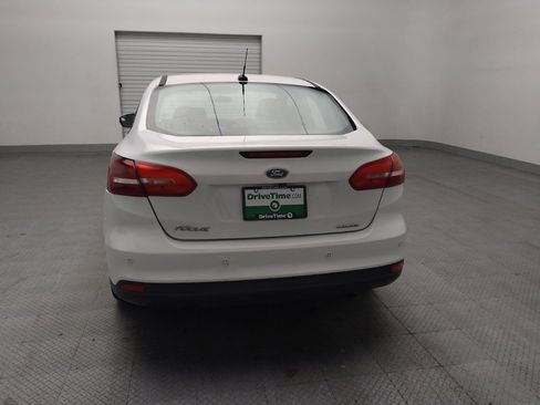 Used 2016 Ford Focus SE w/ Equipment Group 201A FWD image 6