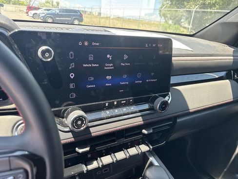 Used 2024 Chevrolet Colorado Z71 w/ Advanced Trailering Package AWD/4WD image 15