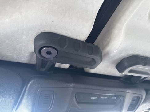 New 2025 Jeep Gladiator Sport image 37