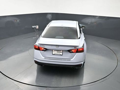 Used 2023 Nissan Altima 2.5 SR w/ SR Premium Package FWD image 22
