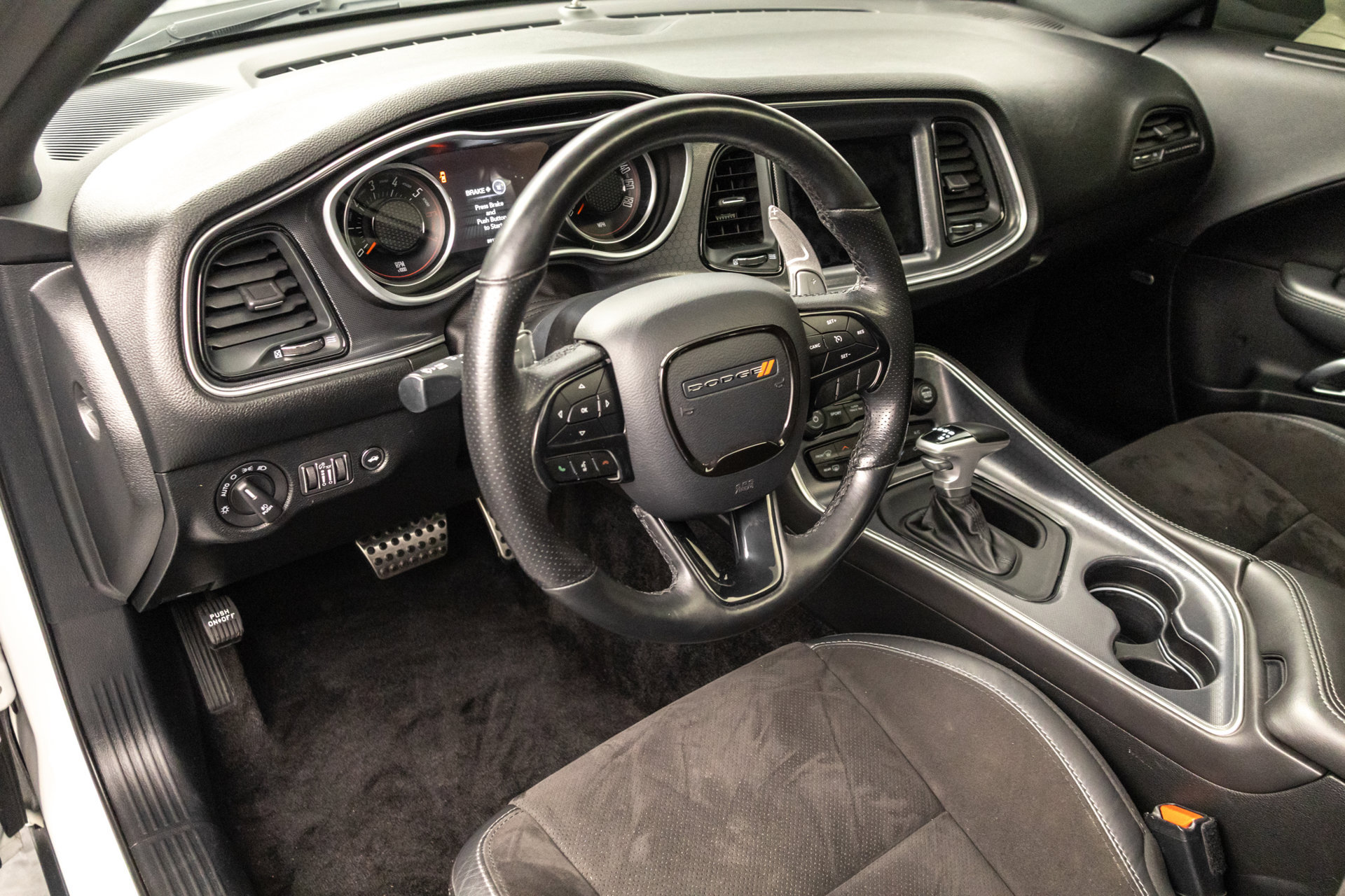 Used 2018 Dodge Challenger R/T Scat Pack w/ Leather Interior Group RWD image 5