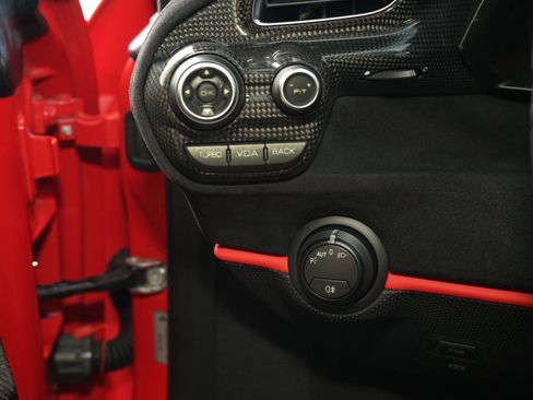 Used 2020 Ferrari 488 Pista Spider image 27