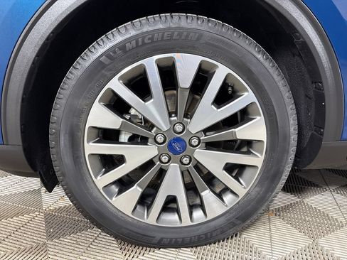 Used 2020 Ford Escape Titanium w/ Titanium Premium Package 2.0 AWD/4WD image 13