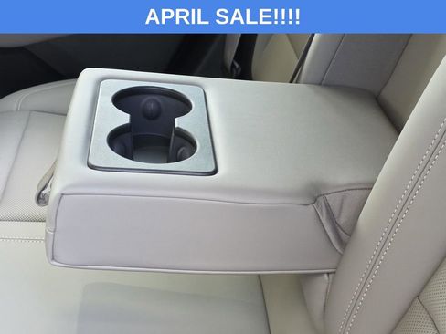 Used 2026 GMC Terrain Elevation w/ Elevation Premium Package FWD image 12