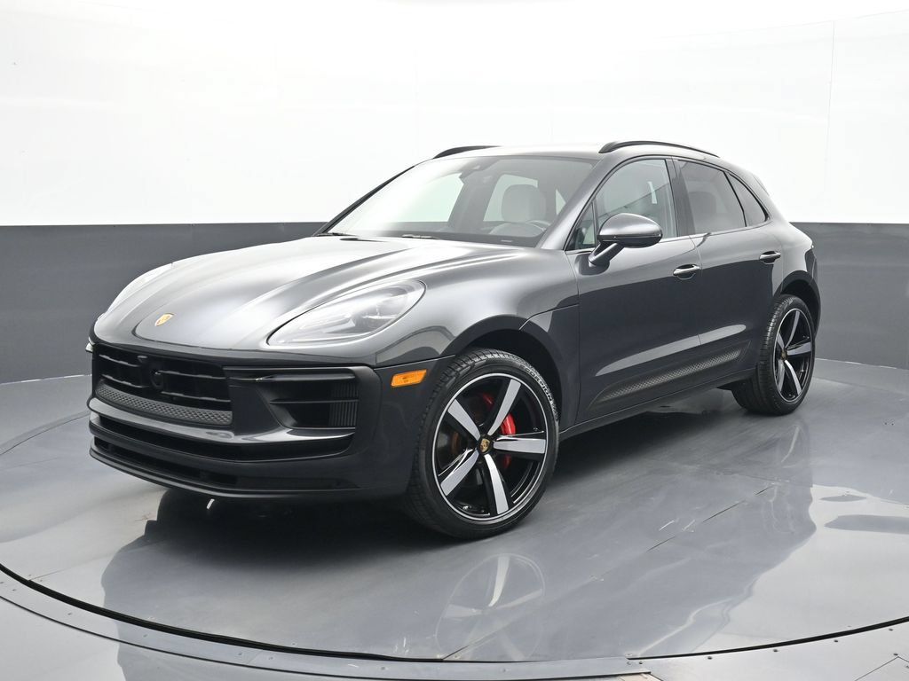 Certified 2023 Porsche Macan S AWD/4WD image 1