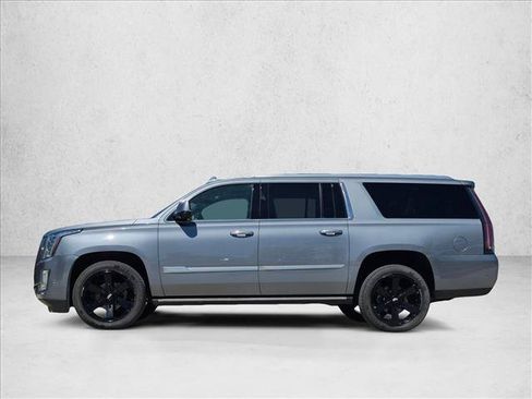 Used 2018 Cadillac Escalade ESV Platinum AWD/4WD image 9
