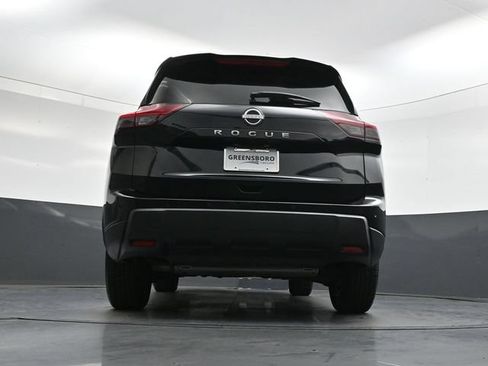 Used 2025 Nissan Rogue SV FWD image 36