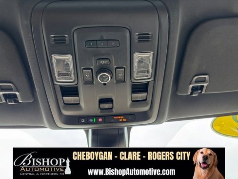 Used 2022 Chevrolet Tahoe Premier AWD/4WD image 38