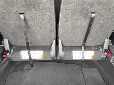 Used 2017 Ford Explorer XLT AWD/4WD image 15