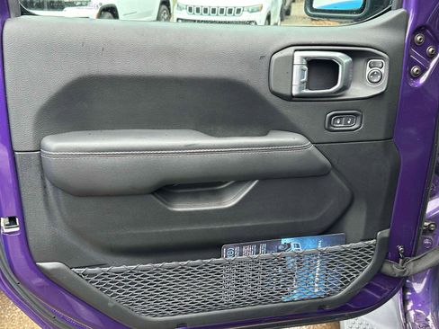 Used 2023 Jeep Wrangler Unlimited Sahara w/ Cold Weather Group image 17