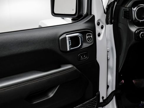 Used 2022 Jeep Wrangler Unlimited Rubicon w/ Xtreme Recon 35" Tire Package image 85