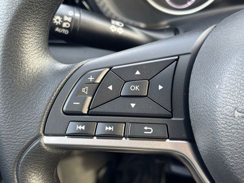 Used 2025 Nissan Sentra SV image 21