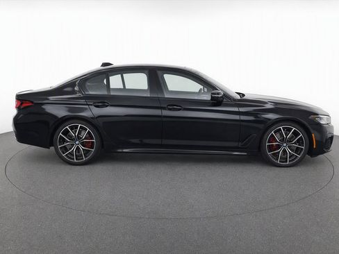 Used 2021 BMW 530i w/ M Sport Package RWD image 2