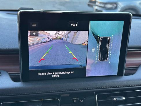 Used 2023 Lincoln Aviator Reserve w/ Equipment Group 201A image 5