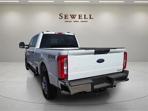 New 2026 Ford F250 XLT w/ FX4 Off-Road Package image 3