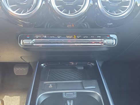 Used 2025 Mercedes-Benz GLA 250 image 21