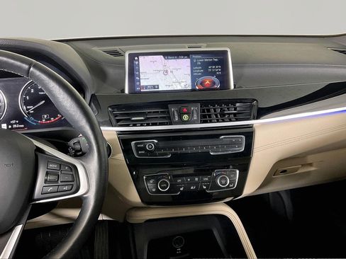 Used 2022 BMW X1 xDrive28i w/ Convenience Package image 11