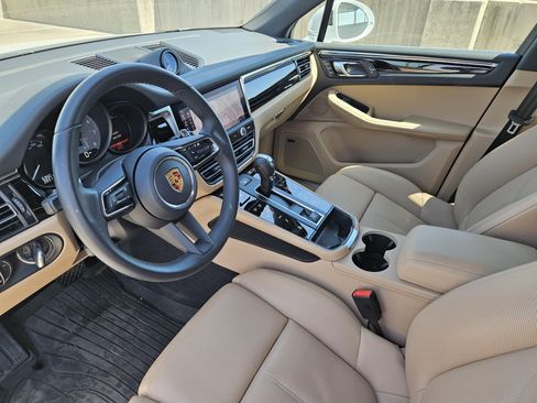 Certified 2026 Porsche Macan S AWD/4WD image 4