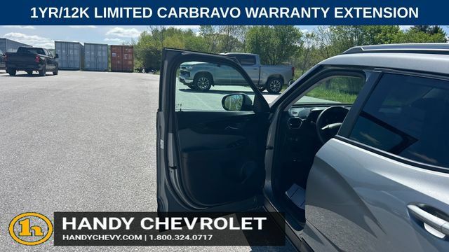 Used 2025 Chevrolet TrailBlazer LT AWD/4WD image 12