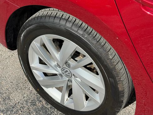 Used 2018 Volkswagen Passat 2.0T SE image 22