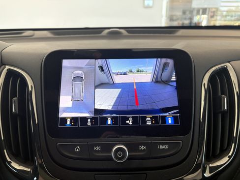 Used 2024 Chevrolet Equinox RS FWD image 18