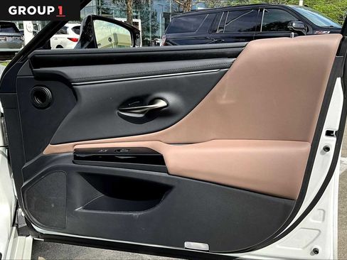 Used 2025 Lexus ES 350 w/ Premium Package image 20