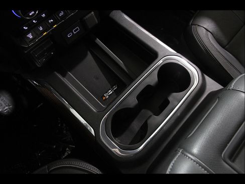 Used 2020 Chevrolet Silverado 3500 High Country w/ Technology Package AWD/4WD image 18