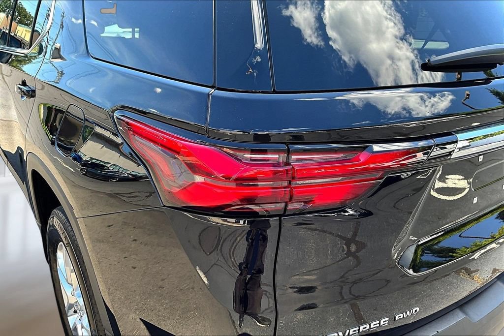 Used 2023 Chevrolet Traverse LS w/ Safety Package AWD/4WD image 20
